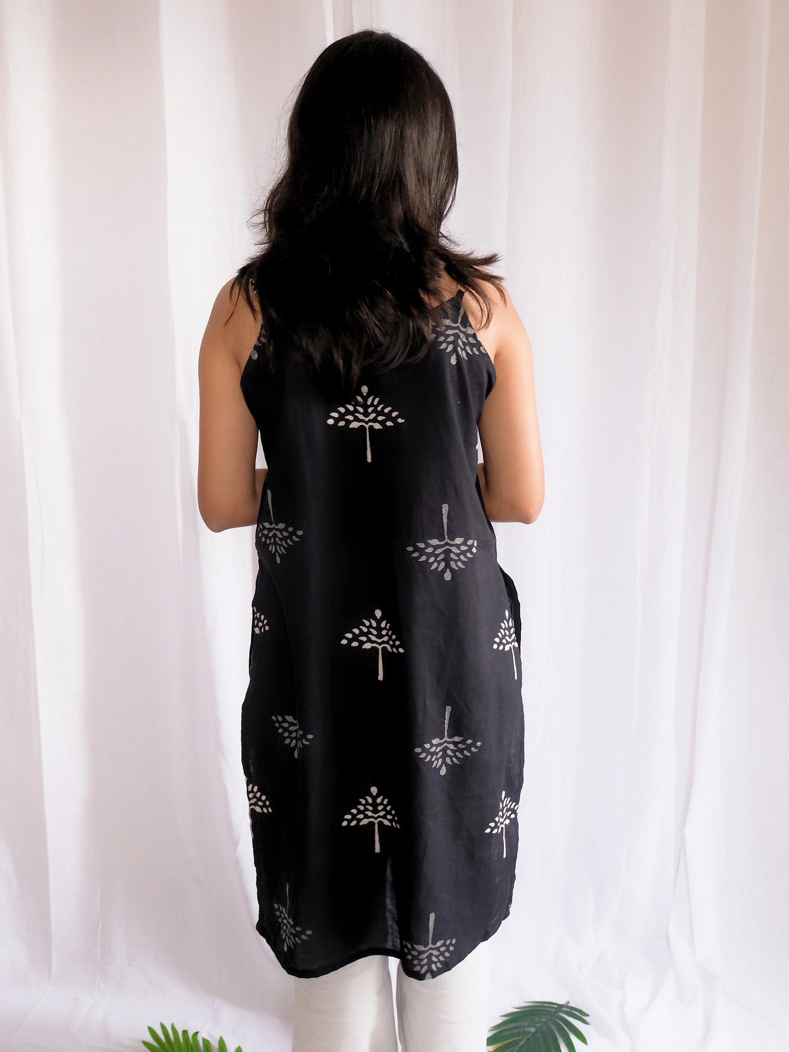 Ira Black Long Floral Block Print Cotton Kurti with Chuppi