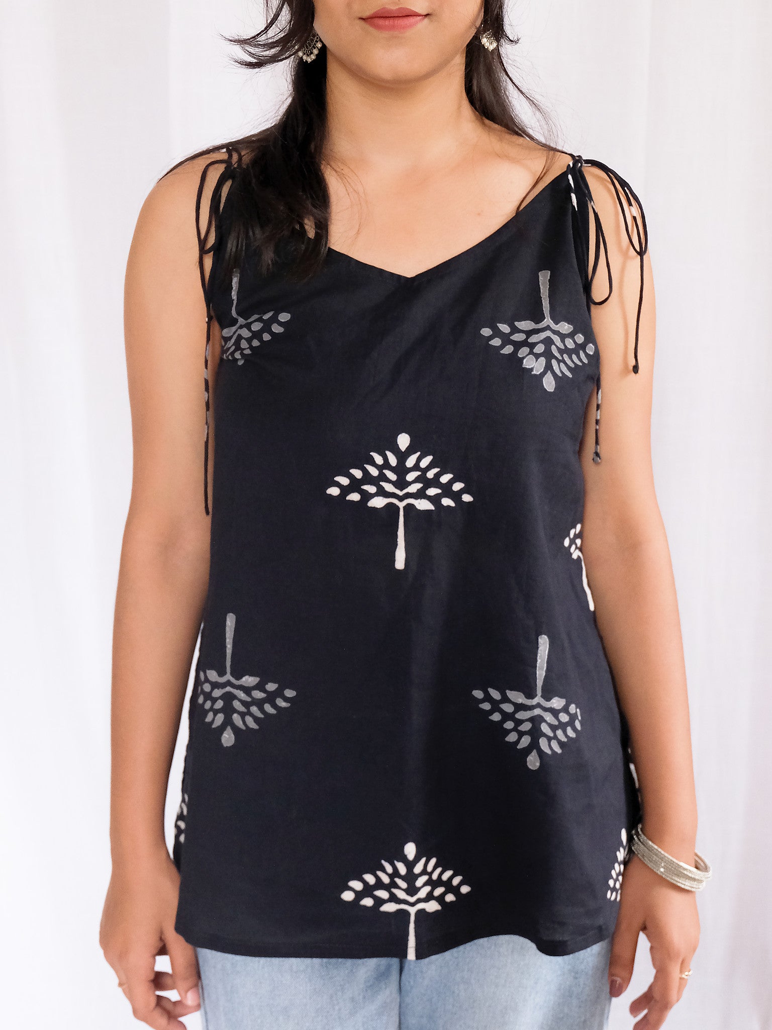 Anvi Black Floral Block Print Cotton Noodle-Strap Kurti with Chuppi
