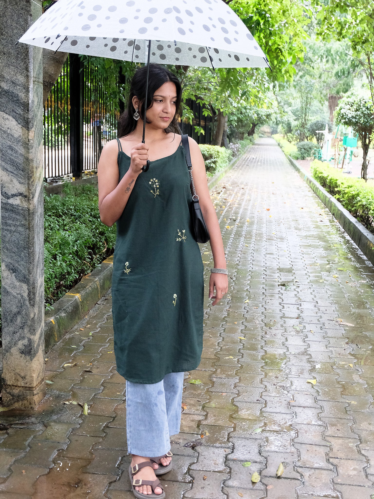 Ruhi Green Long Embroidered Cotton Kurti with Chuppi