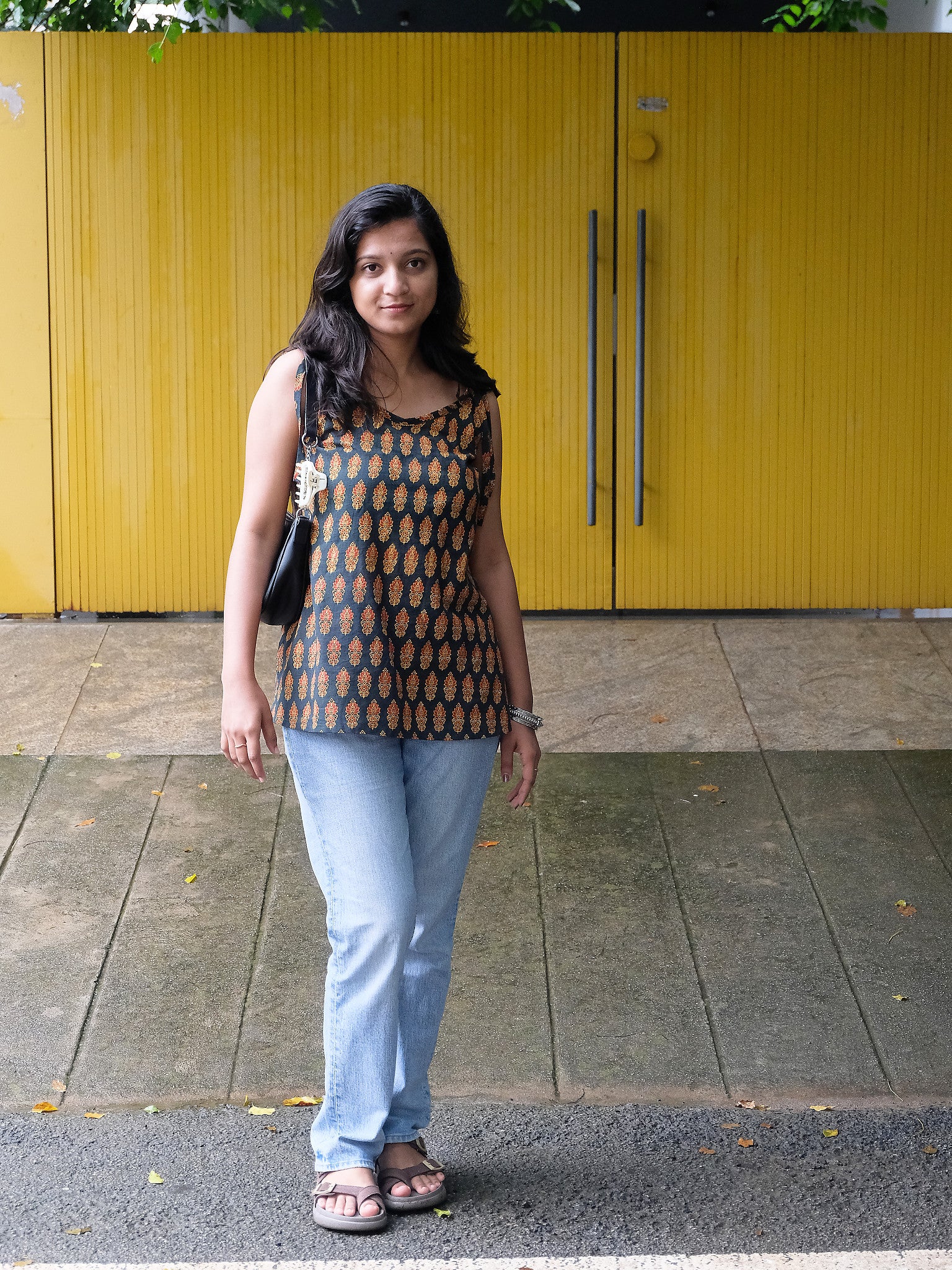 Aarohi Green Motif Cotton Tie-Up Strap Kurti with Chuppi